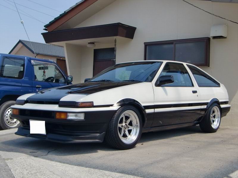 1984-Toyota-Sprinter-Trueno_01.jpg