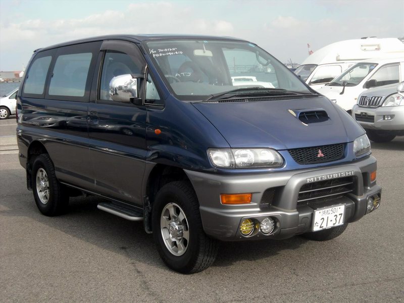 1999 Mitsubishi Delica Spacegear Exceed