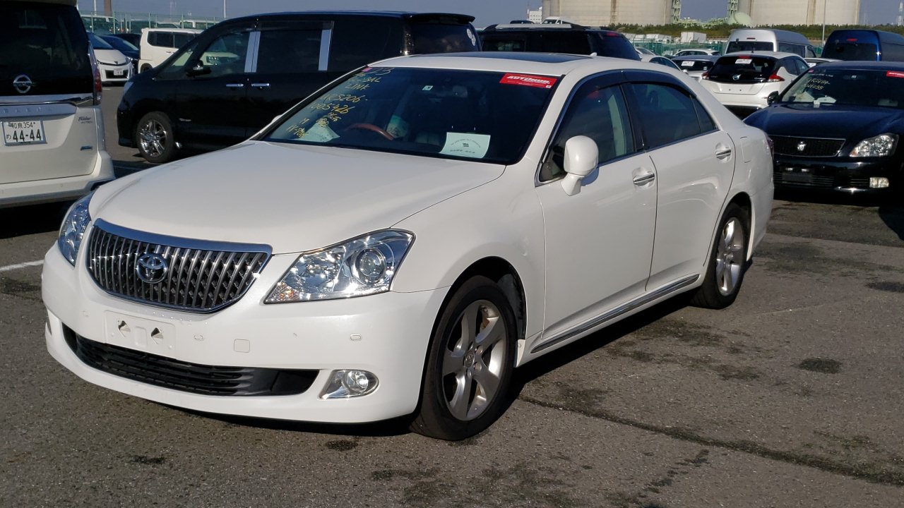 2011 Toyota Crown Majests A Type L-Package